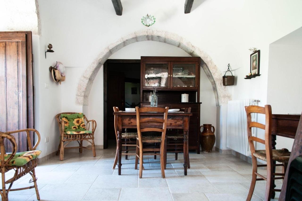 Trulli Sul Vignale In Masseria Santalachicca Martina Franca Kültér fotó